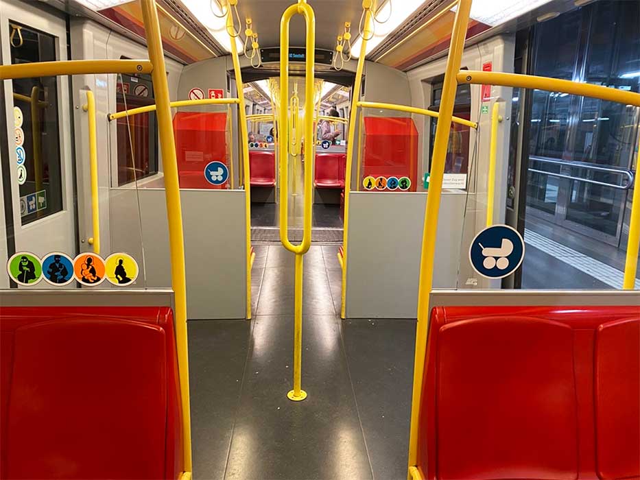 Inside-metro-Vienna